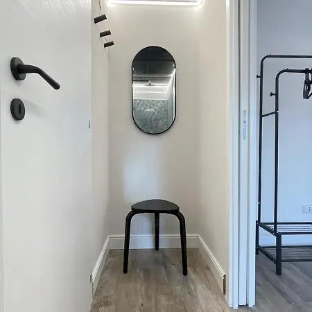 Joivy Elegant Top-floor In Apartman *