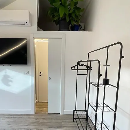 Joivy Elegant Top-floor In 라팔로